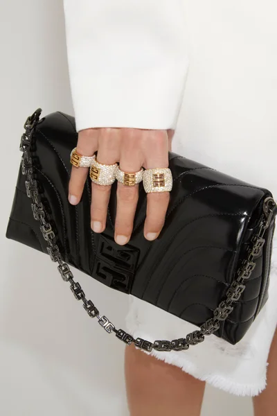 Look 9